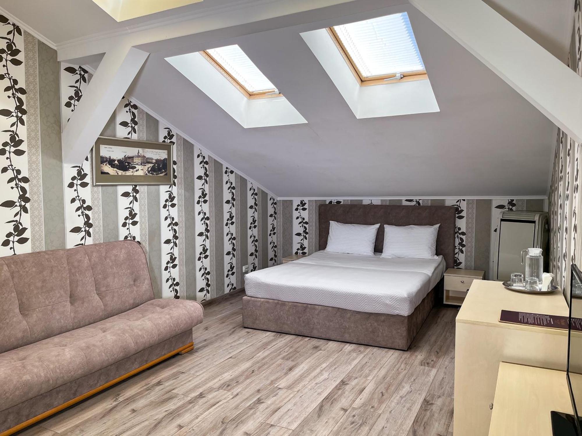 Comfort Triple Room