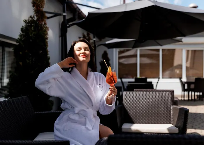 Lh &Spa